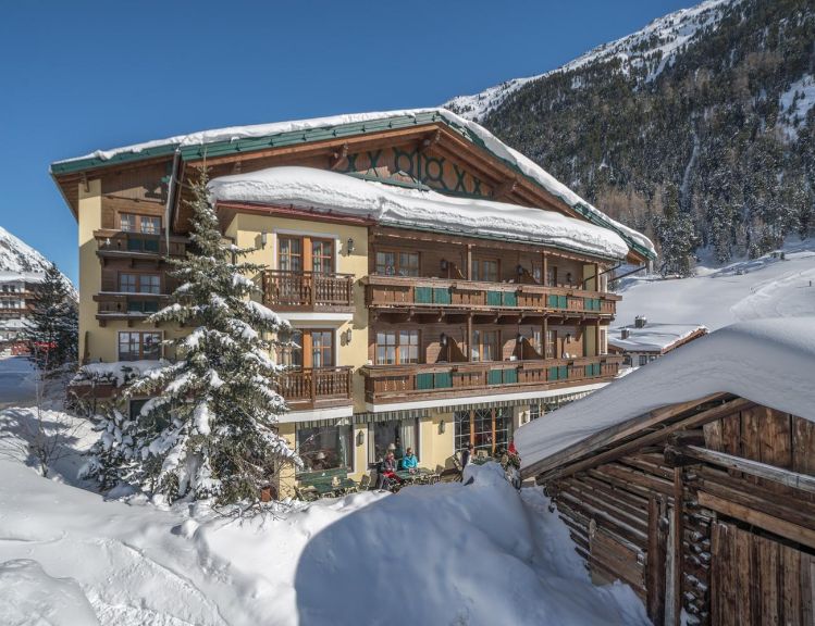 Alpinhotel Post im Winter - © Hotel post