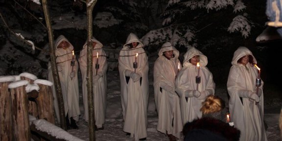 Fackelprozession - Drei Nächte, eine Legende - Der Nikolaus und die Stuib´nfoll Tuifle