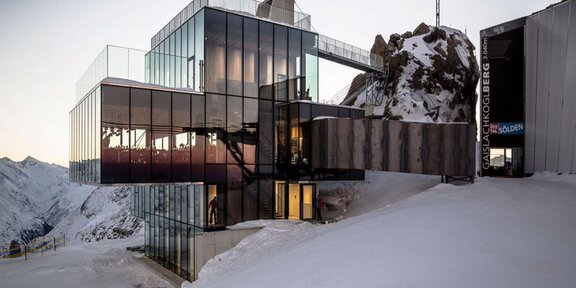 aussen1 - ice Q Gourmetrestaurant auf 3.048 m - Sölden