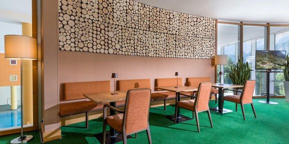 Innenansicht Cafe 2 - Café im VIVEA Gesundheitshotel - Umhausen