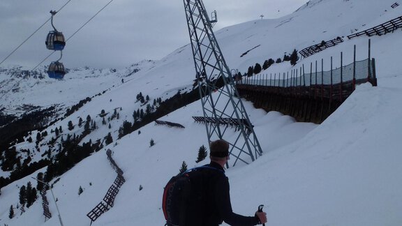 Ascent via the ski slope to the entrance of the Ferwall valley - Ötztal