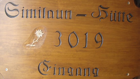 Eingang Similaunhütte - Bianca Klotz