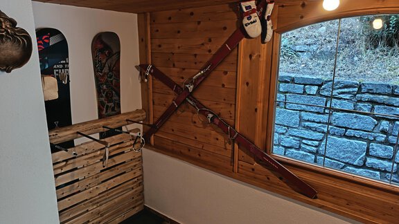 Skiaufbewahrung - Krumm & Schief Appartments - Haiming