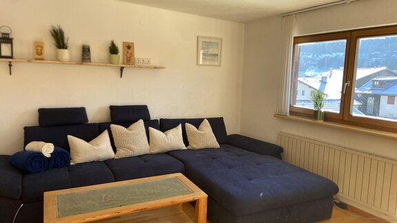 Wohnzimmer - Krumm & Schief Appartments - Haiming