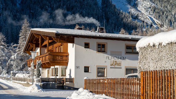 Hausansicht Winter 3 - Alpenheim Lina - Huben