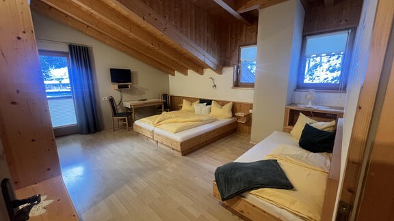 Zimmer Tirol - Apart am Waldrand - Huben