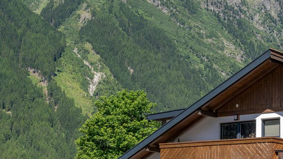 Apart Letta - Sommeransicht - Huben