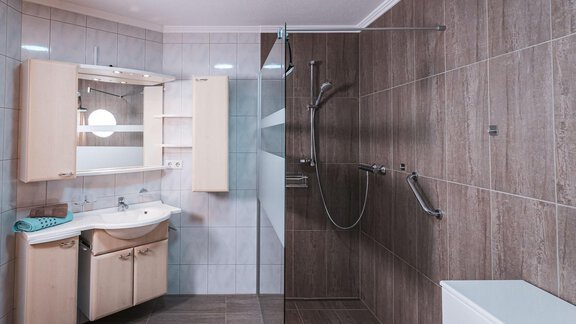 Balkon Apart THEO - Badezimmer - APART Naturcamping Kuprian - Huben