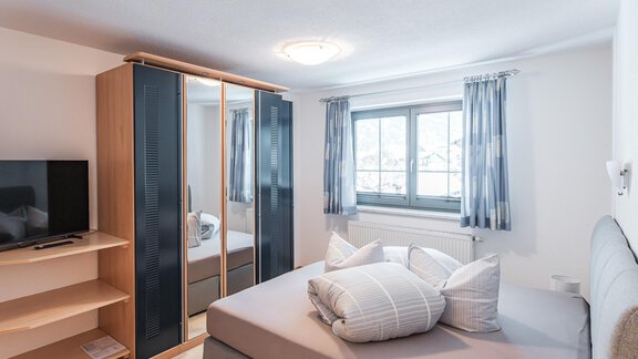 Doppelbett - APART Naturcamping Kuprian - Huben