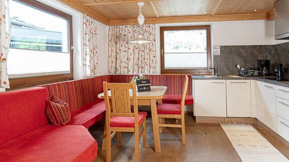 Kitchen - Appartements Alpenrose - Huben