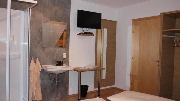 Zimmer mit Dusche - Chalet Mühle - Huben