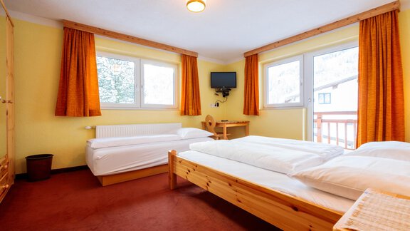 Zimmer 6 - Ferienhaus Gurschi - Huben
