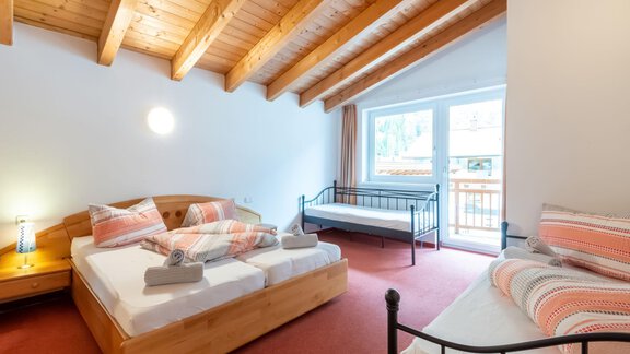 Schlafzimmer 1 im Apart  Top 7 - Haus Anna - Huben