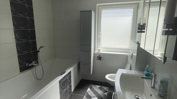 Badezimmer3 - Haus Laura - Huben