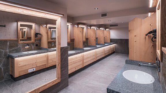 Sanitäranlagen Natur Camping Kuprian Ötztal - Naturcamping Kuprian - Ötztal - Huben