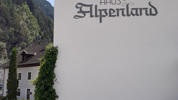 Eingang Haus Alpenland - Apart Alpenland Maurer - Längenfeld
