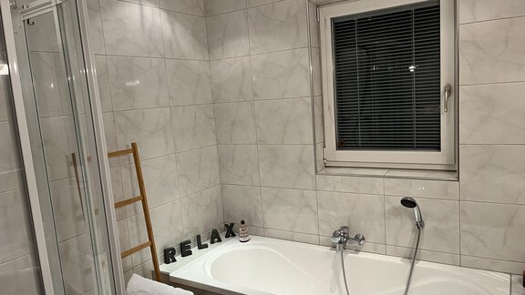 Badewanne - Apart Aria - Längenfeld