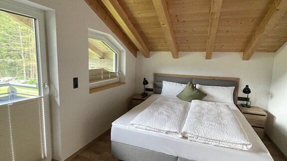 Schlafzimmer 1 mit TV - Apart Summit - Längenfeld