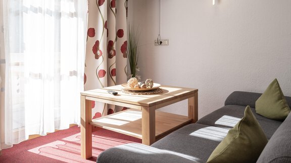 Enzian Schlafzimmer Nr.2 mit Balkon - Appart Klotz - Längenfeld