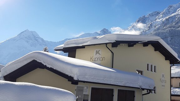 Haus Zufahrt - Appartements Kuprian - Längenfeld