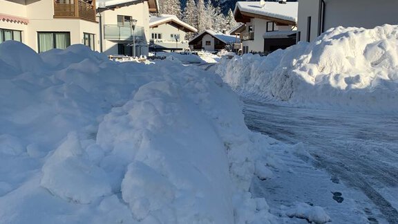 Zufahrt zum Haus - Appartment Christine - Längenfeld