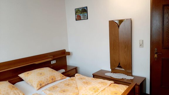 Schlafzimmer 2 - Appt. Ennemoser Sigrid - Längenfeld