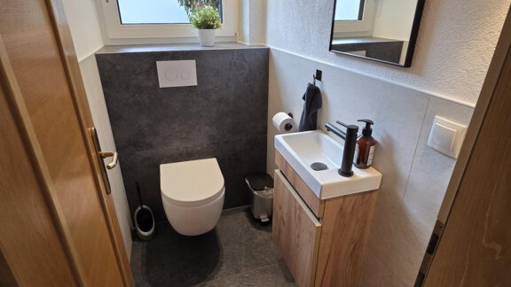 Toilette Erdgeschoß - Ferienhaus Fießmann - Längenfeld