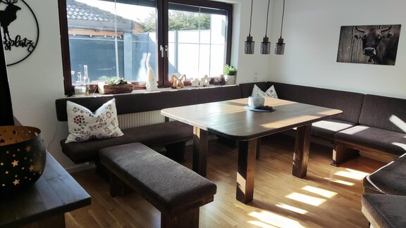 verschiebbare Bänke - Ferienhaus Tami - Längenfeld