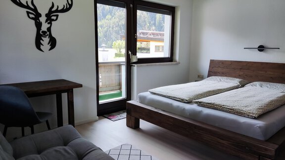Hirsch - Zimmer mit Schlafsofa - Ferienhaus Tami - Längenfeld