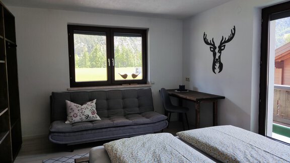 Doppelzimmer im OG mit Balkonzugang - Ferienhaus Tami - Längenfeld