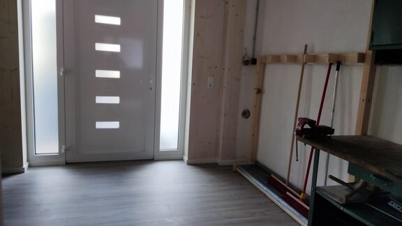 Skiständer im Eingangsbereich - Ferienhaus Tami - Längenfeld