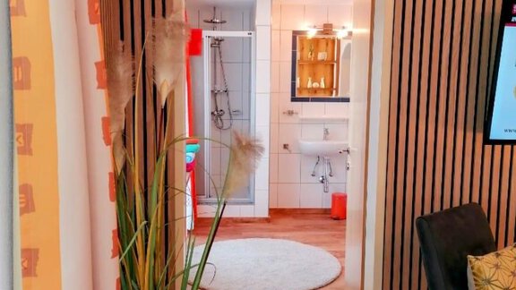 Nr. 1 - WC - Dusche - - Gästehaus Judith - Längenfeld