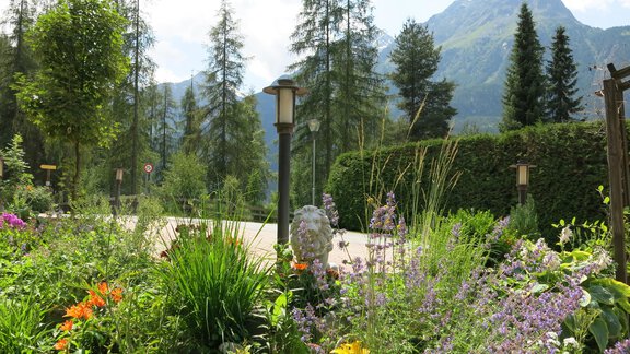 Aussicht - Garten - - Gästehaus Judith - Längenfeld