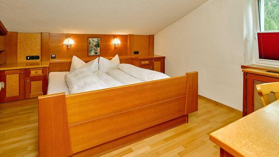 Dachgeschoss Zimmer Nr. 7 - Haus Frieda - Längenfeld