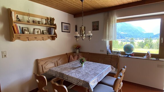 Sitzecke mit Zugang zum Garten - Haus Raimund Dependance - Längenfeld
