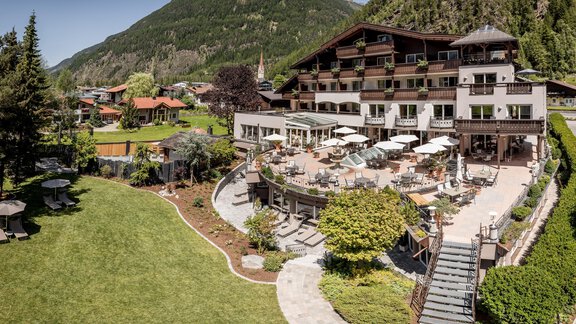 Aussenaufnahme_HotelRita_byRudiWyhlidal-2468-Pano - Hotel Rita - Längenfeld