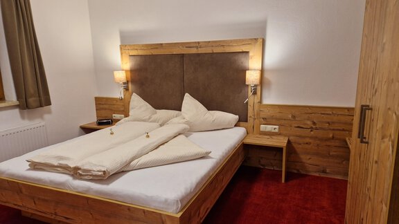 Schlafzimmer- Hauerkogel - Landhaus Ennemoser - Längenfeld