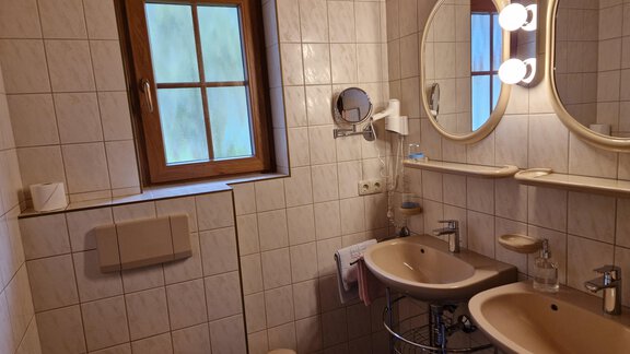 Badezimmer- Hörndle - Landhaus Ennemoser - Längenfeld