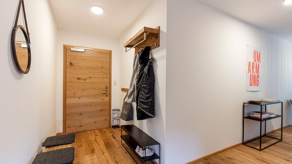 LE-211008-Kate-Batty-Runhof-8282_web - Mountain Space - Längenfeld