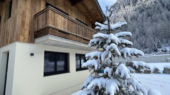 Hausansicht Schnee - Alp Apart Niederthai - Niederthai