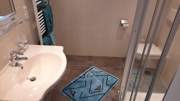Badezimmer mit Duche und WC VII - Apart Benjamin - Niederthai