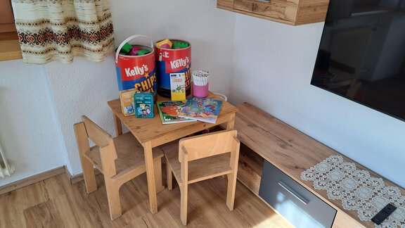 Spielecke für Kinder mit Malgelegenheit - Apart Resi - Niederthai