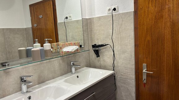 Bad - Apart Resi - Niederthai