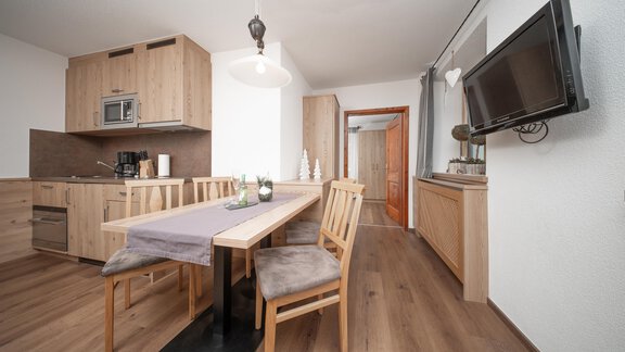 Küche mit Wohn- Essbereich - Appt. Sonnwend - Gruebe Hof - Niederthai