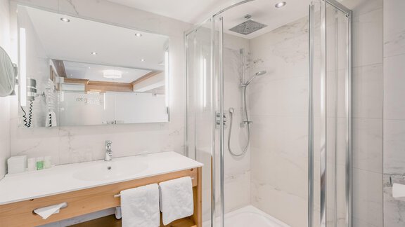 austria_Standard-DZ__0002_210830_092127-3-2-min - Austria Gourmet & Wine Hotel - Obergurgl 