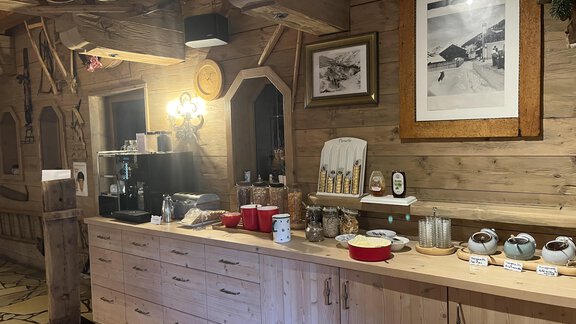 Frühstücksbüffet - Pension Dorf Alm - Obergurgl 