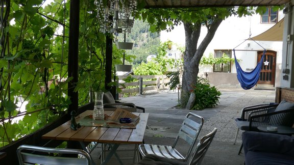 Weinlaube im August - Apart Auenstein - Oetz