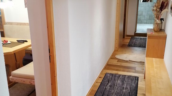 Flur mit Garderobe - Apart Stani - Oetz