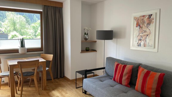 Wohnen und Essen im Appartement II - Appartements Dorli Falkner - Oetz