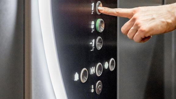 Aufzug - Appartements Perberschlager - Oetz